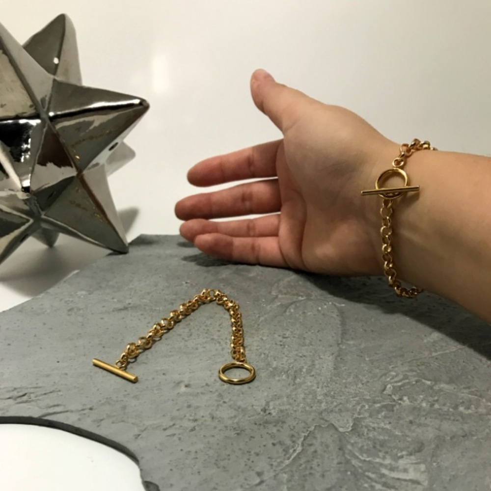 Dinning Out Gold Bracelet